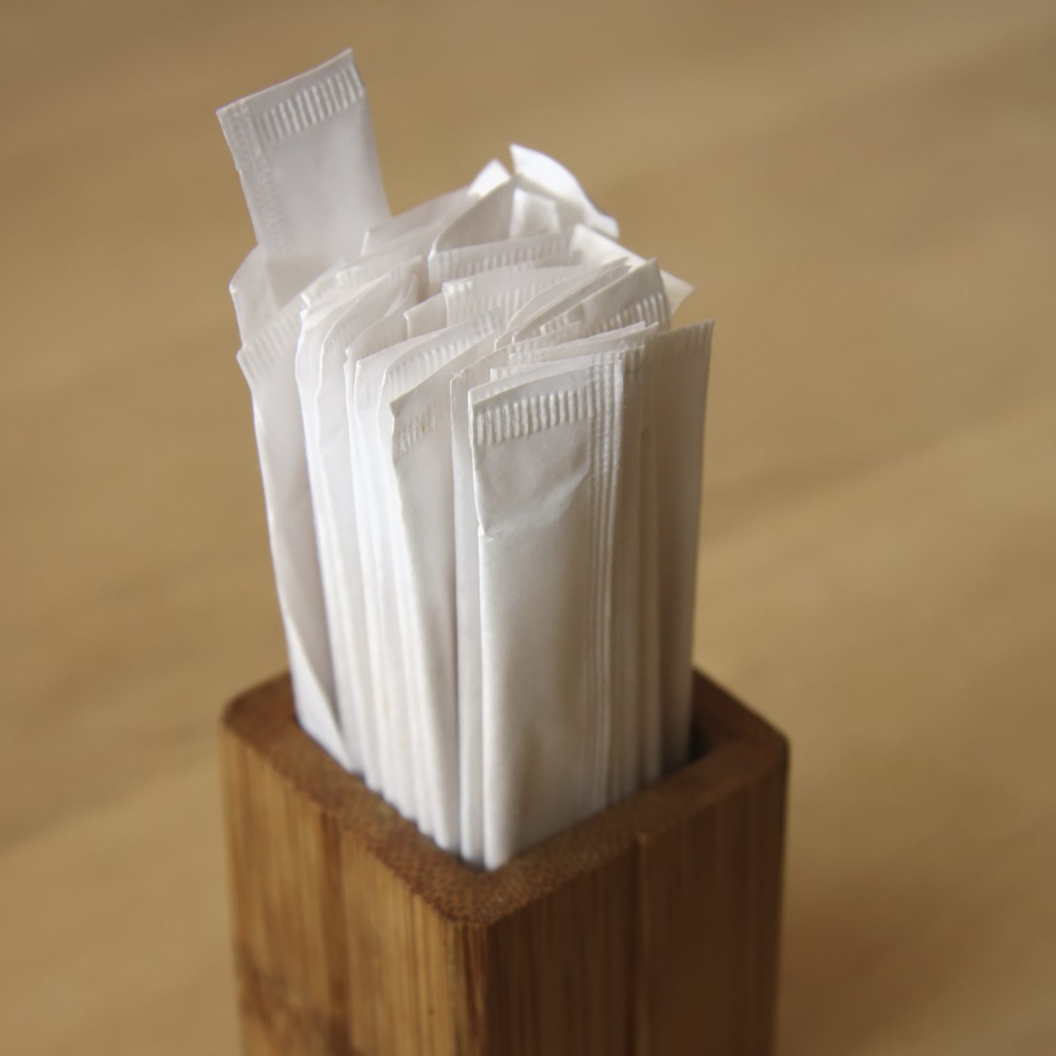 Handgards® Wood Disposable Round Toothpicks Mint PaperWrapped